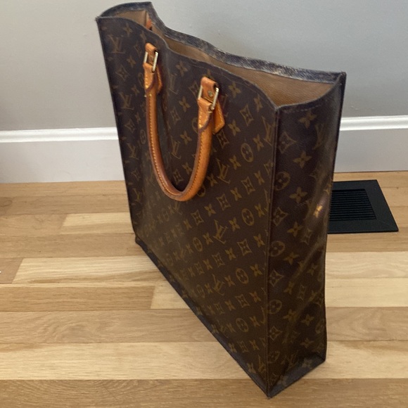 Authentic Louis Vuitton Sac Plat (LARGE) - Picture 3 of 7